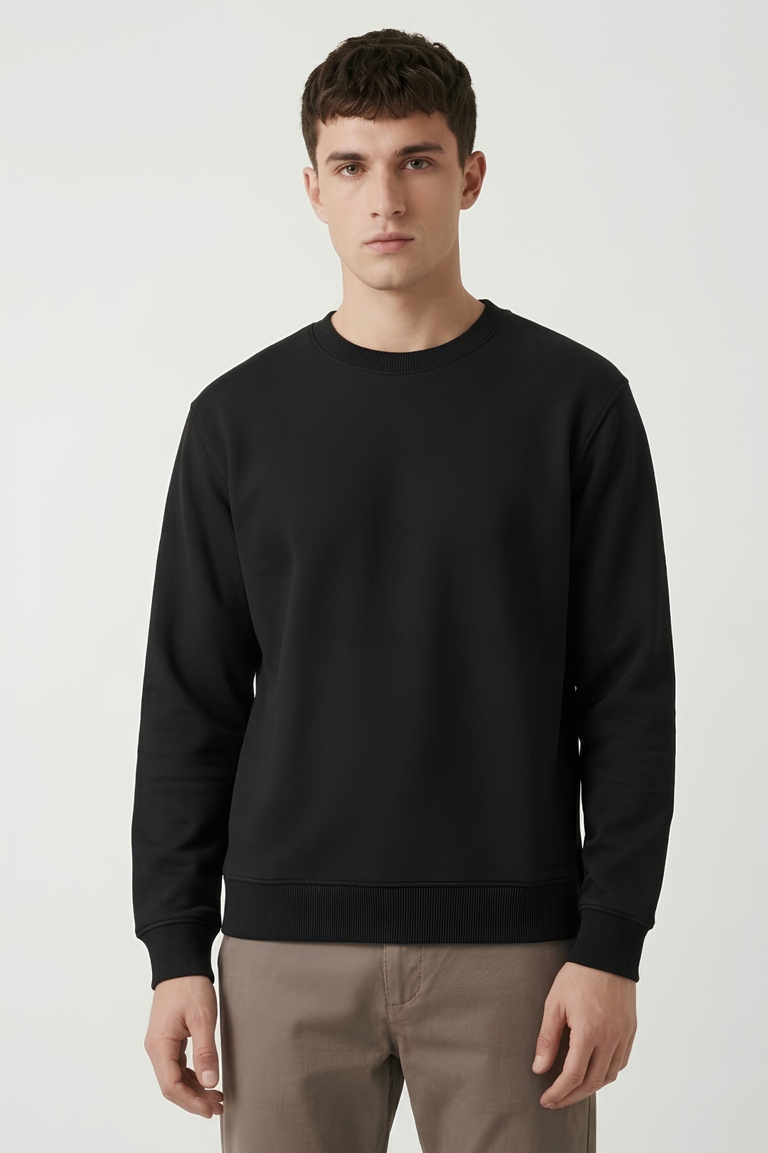 Black core edition sweatshirt in premium cotton by MEBRAND front view 2